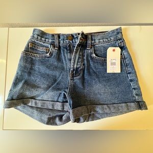 NWT Billabong Women’s Denim Shorts Size:24